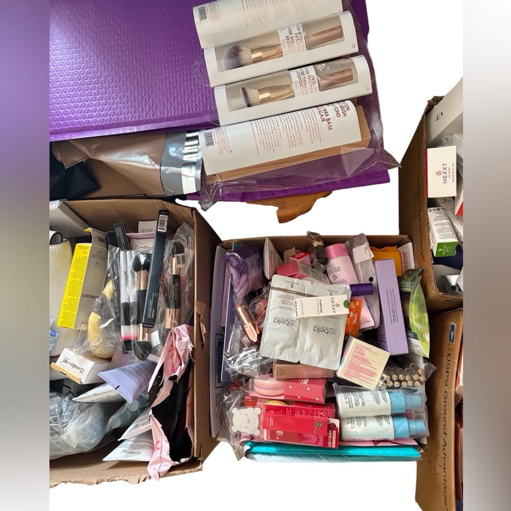 Peachy Keen Beauty box/Skin Care Box/Self Care Box/Jewelry/Hair Care - Picture 5 of 8